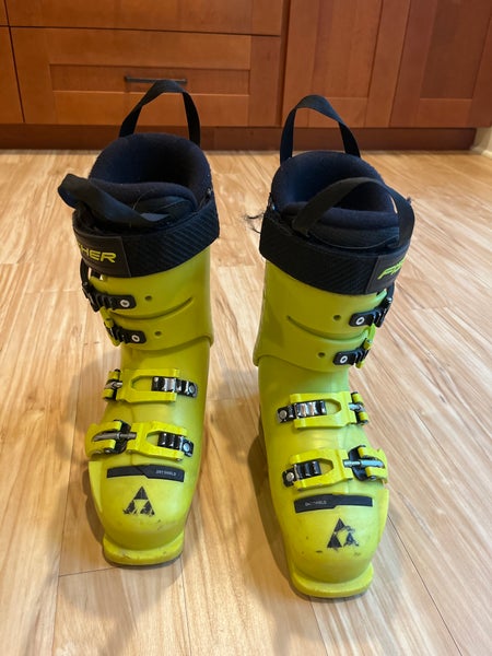 Men's Used Fischer Racing RC4 Podium 70 Ski Boots Soft Flex