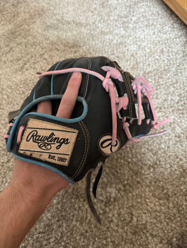 Rawlings 11.5” Heart of the Hide R2G