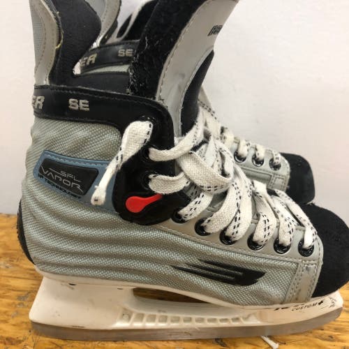Bauer Vapor SE size 3EE hockey skates