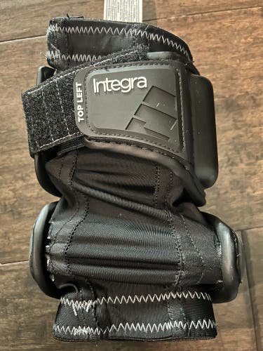 New Medium Epoch Integra Arm Pads
