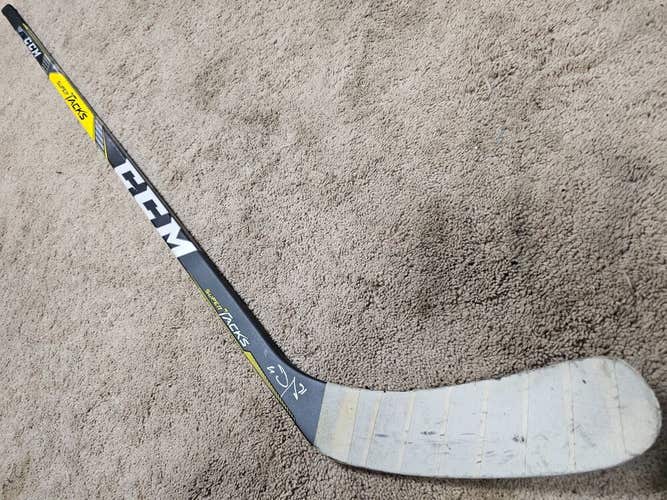 EVGENI MALKIN 16'17 Signed Cup Yr Pittsburgh Penguins Game Used Hockey Stick COA