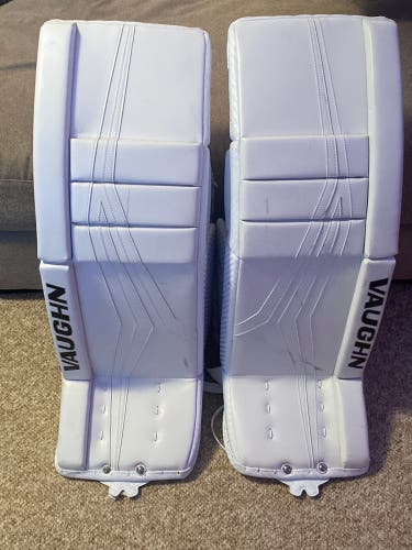 Vaughn Pro (V9) Goalie Pads.