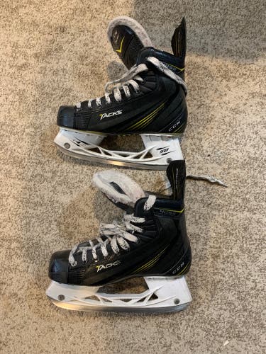 CCM Size 6 4092 Hockey Skates