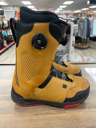 Unisex Size 7.0 (Women's 8.0) Ride All Mountain Lasso Snowboard Boots
