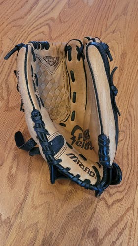 Mizuno Right Hand Throw Prospect Baseball Glove 11.5"