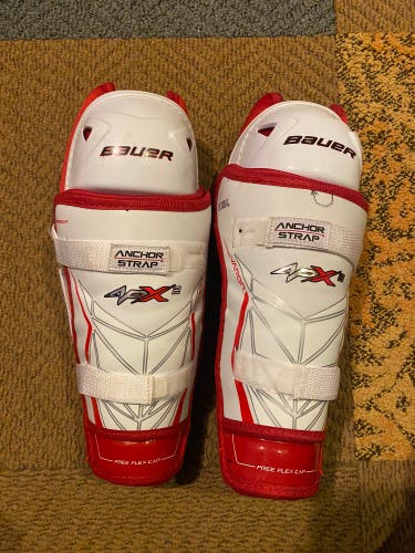 Junior Bauer 12"  Vapor APX2 Shin Pads