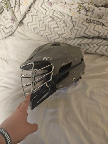Used Player's Cascade R Helmet