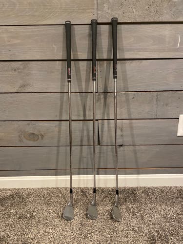 Men’s Kirkland Signature Wedge Set