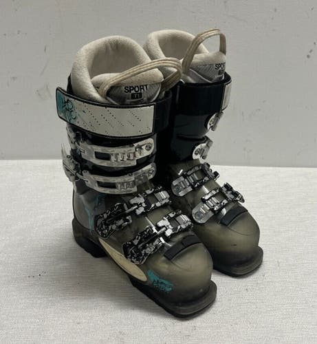 Atomic Medusa 70 Junior Alpine Ski Boots Sport T1 Liners MDP 22 Girls 4