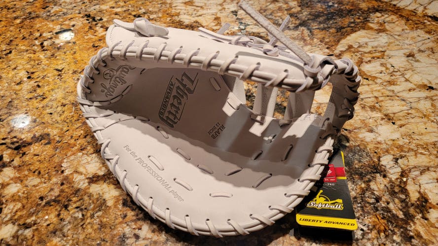 New Rawlings Right Hand Throw First Base Liberty Advanced Softball Glove 13"