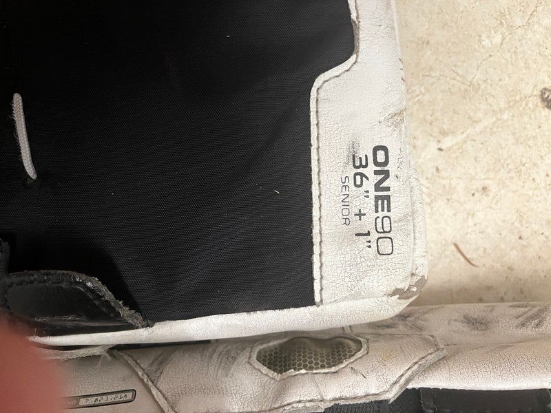 36" Bauer  S190 Goalie Leg Pads