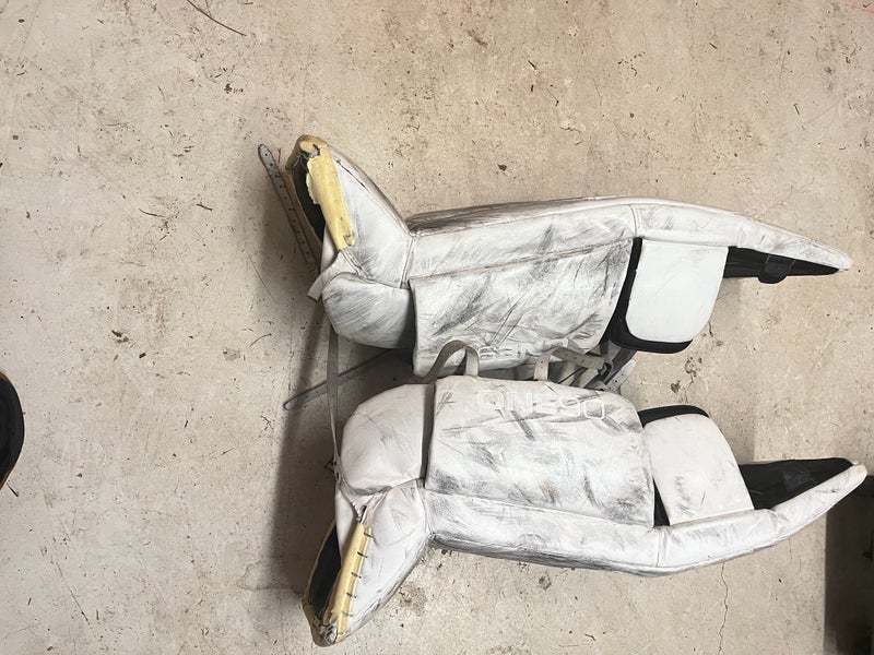 36" Bauer  S190 Goalie Leg Pads