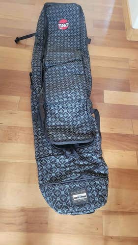 New Rolling Thunder Ski Bag