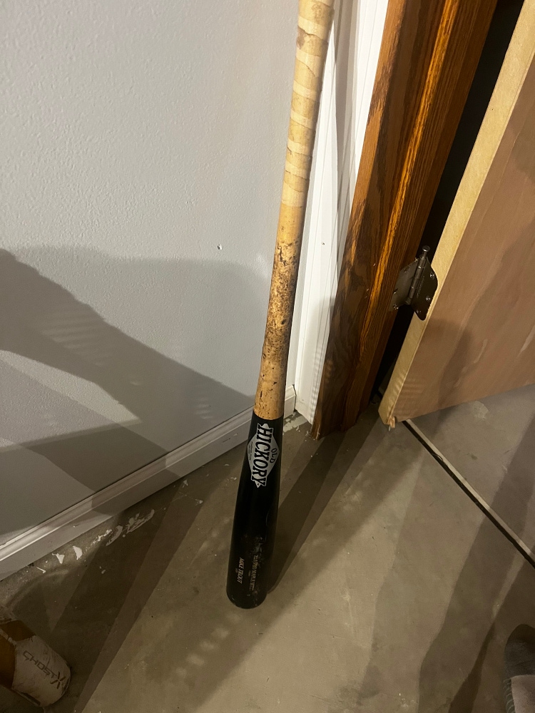 Used Old Hickory (-3)  32" MT27 Bat