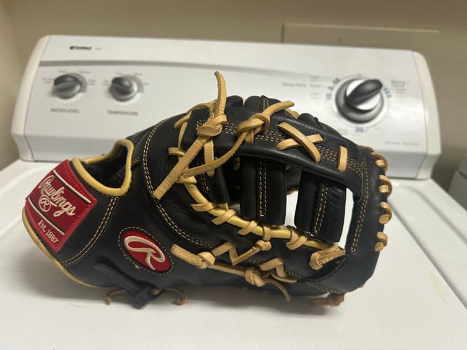 Gold glove elite 13in first base mitt