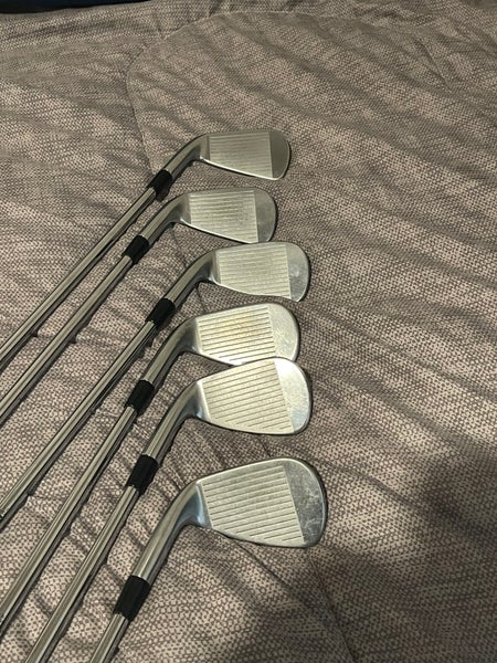Men's Used Titleist Right Handed 716 CB Iron Set Stiff Flex 6 Pieces Steel Shaft