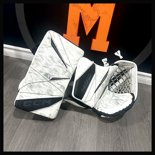 Used Regular CCM Axis 2 Pro Stock