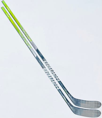 2 Pack Custom Gold Bauer Vapor Hyperlite Hockey Stick-LH-P28M-87 Flex-Grip W/ Spiral Texture (Stiff)