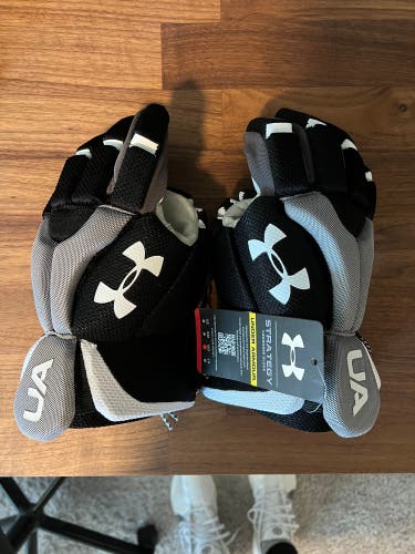 New Medium Under Armour Strategy Lacrosse Gloves