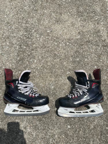 Senior Bauer Regular Width  Pro Stock 10 Vapor 1X 2.0 Hockey Skates