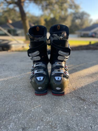 Used Atomic Ski Boots