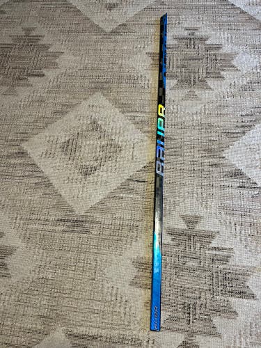 *Broken* Bauer Nexus Sync Hockey Stick Shaft