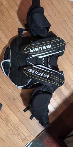 New Senior Small Bauer Supreme S170 Goalie Chest Protector