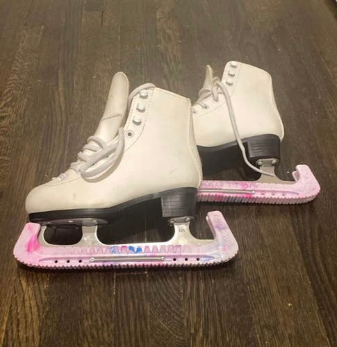 American Youth Figure Skates Size 2