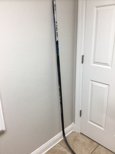 Senior Right Handed MC  XC9 ACF Hockey Stick