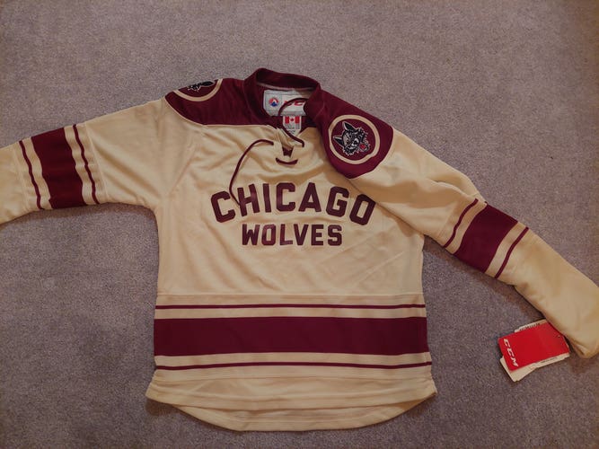 BNWT Chicago Wolves 3rd Jersey (AHL) Youth Small / Medium CCM Jersey - RARE FIND!