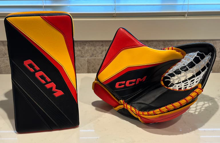 Brand New Pro Stock/Pro Return CCM Extreme Flex 6 Glove and Blocker - Markstrom