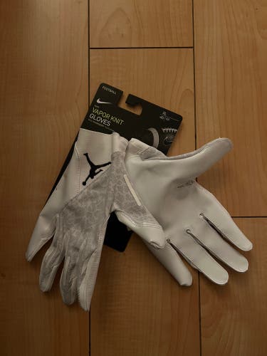 Nike Jordan Vapor Knit Football Gloves Men's XL White/Black/