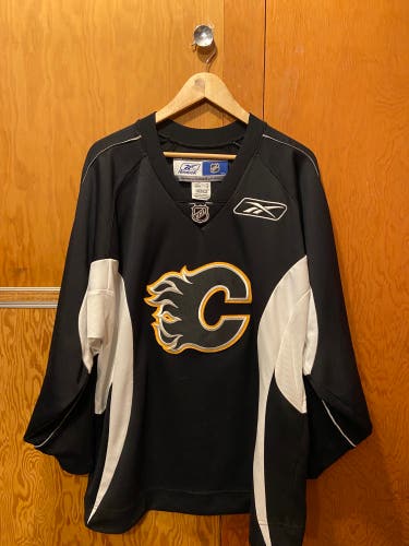 Calgary flames practice jersey