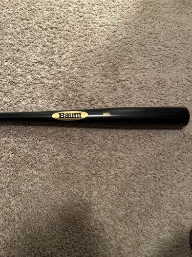 Never Used 33/30 Baum Bat