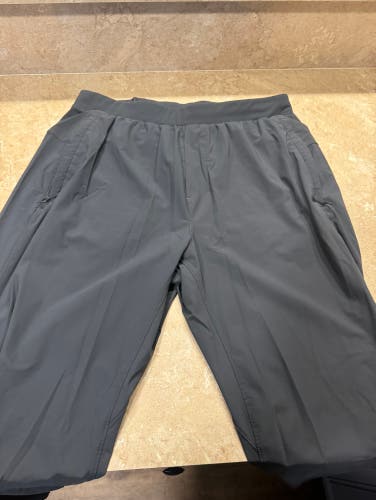 Lululemon joggers men’s size medium