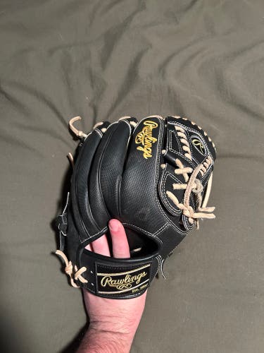 2022 Pitcher's 12" Heart of the Hide Baseball Glove