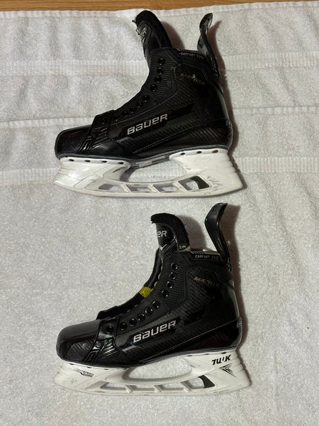 Senior Bauer Extra Wide Width 8.5 Supreme Matrix Hockey Skates