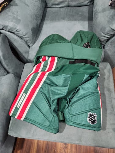 NJ Devils Retro Large Warrior Covert Pro Stock Hockey Pants