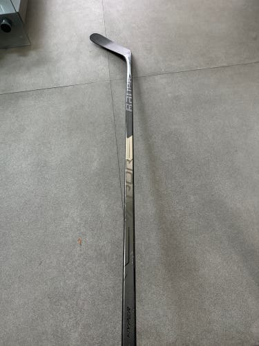 Black Hyperlite Left Hand P92M 70 Flex Vapor Hyperlite Hockey Stick