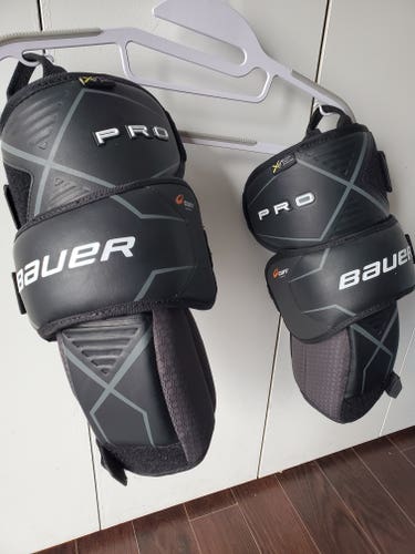 Used Bauer Pro Goalie Knee Pads- Intermediate
