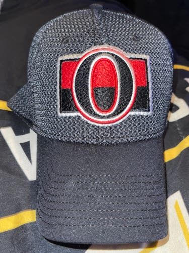 Fanatics Authentic Pro Ottawa Senators Fitted Hat Mens Size L/XL Brand New W/O T
