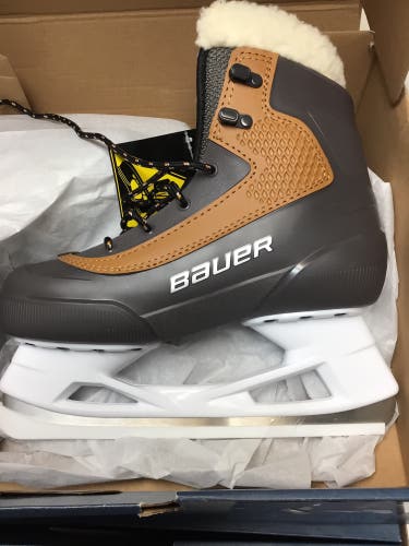 Bauer Whistler Jr size 1 Recreational Skates