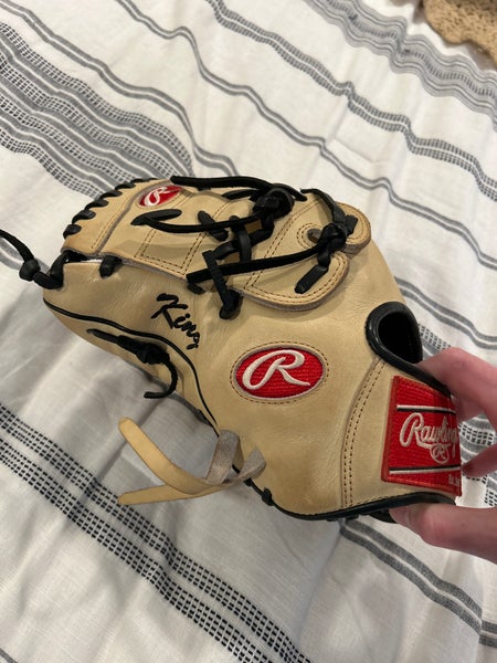 Rawlings left handed Heart of the Hide Baseball Glove 11.75"