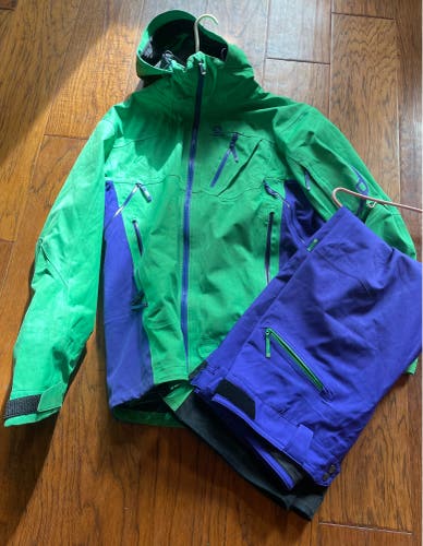 Salomon ski kit( Jacket And Pant Combo)