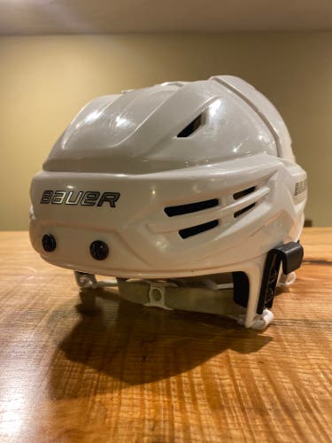 Senior Small Bauer  Re-Akt 95 Helmet