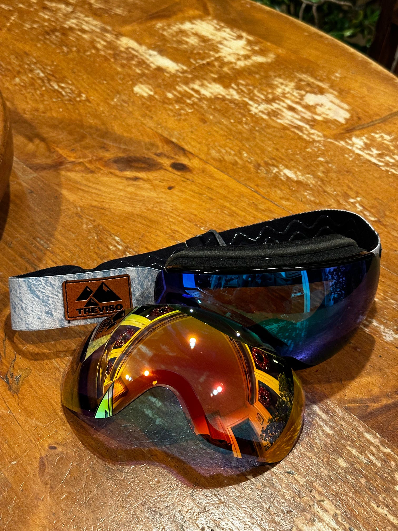 Used Unisex Treviso Ski Goggles Small 2 Lenses