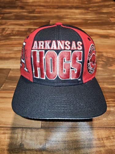 Vintage Rare Arkansas Hogs Razorbacks 90s NCAA Sports Drew Pearson Hat Snapback