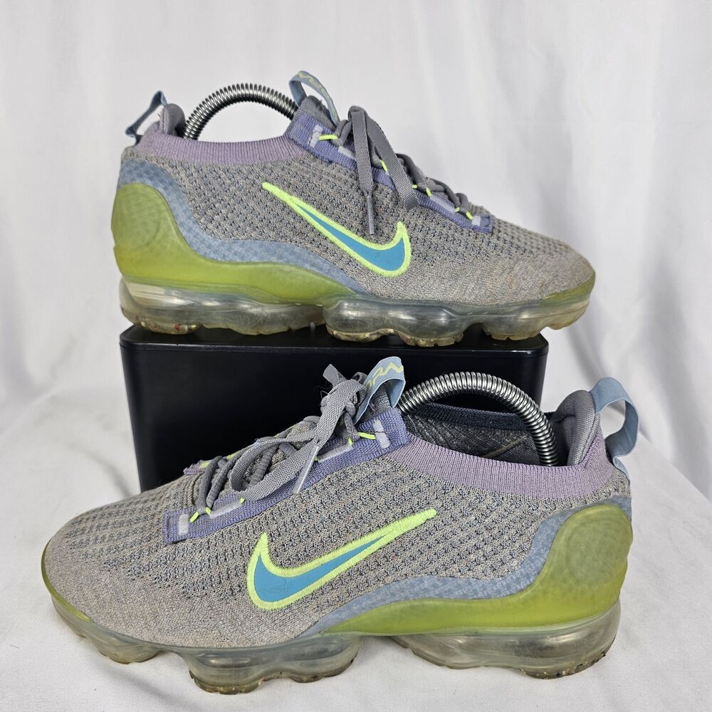lime green vapormax mens