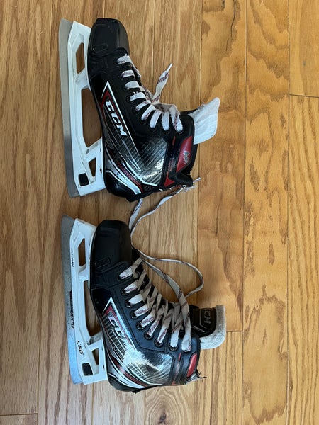 Used CCM Regular Width Size 4 Jetspeed FT460 Hockey Goalie Skates
