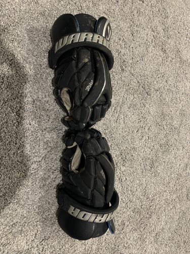 Used Warrior Medium Evo Lacrosse Gloves
